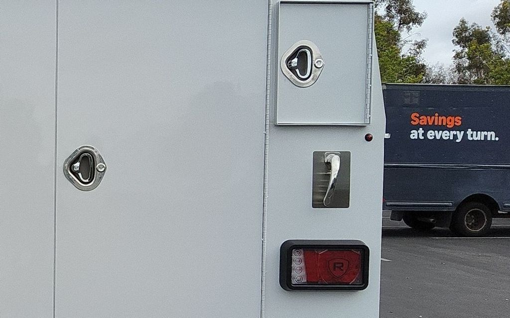 New 2026 Ford E-350 Cutaway - photo 23