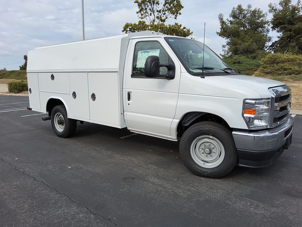 New 2026 Ford E-350 Cutaway - photo 25