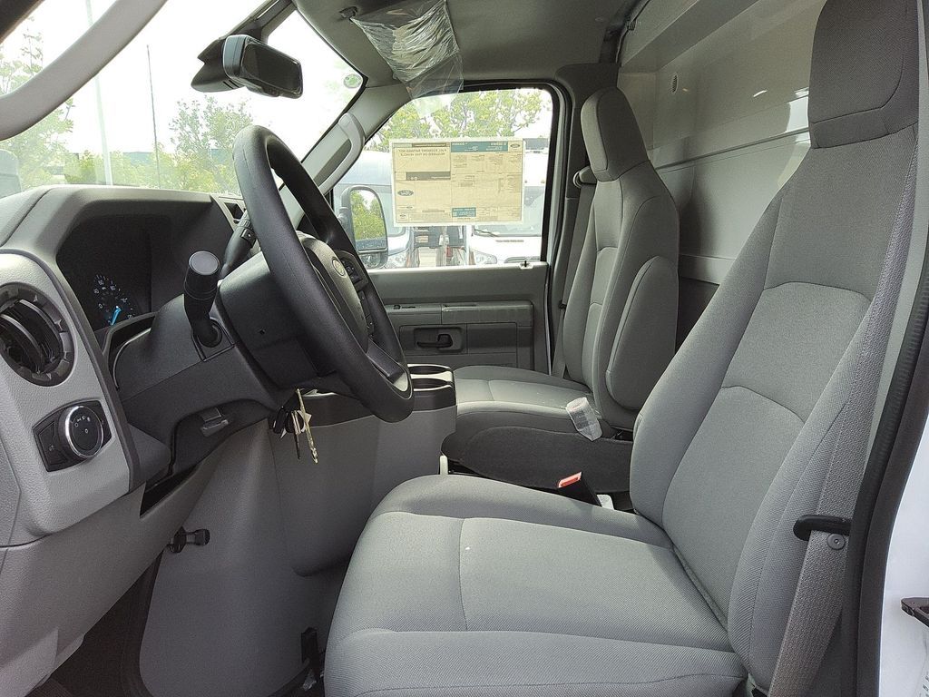 New 2026 Ford E-350 Cutaway - photo 7