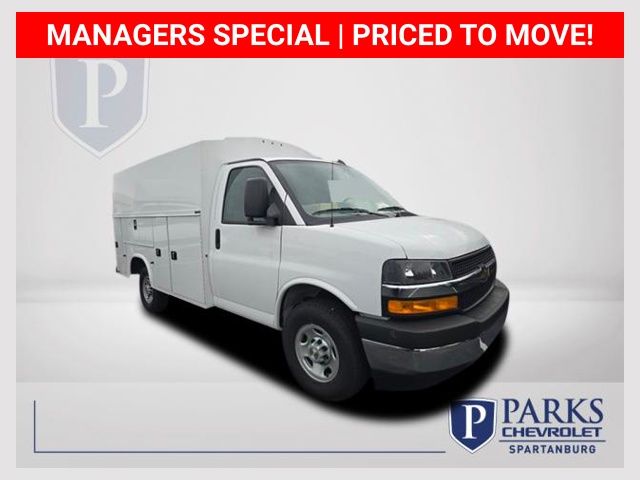 New 2025 Chevrolet Express 3500 Cutaway - photo 10