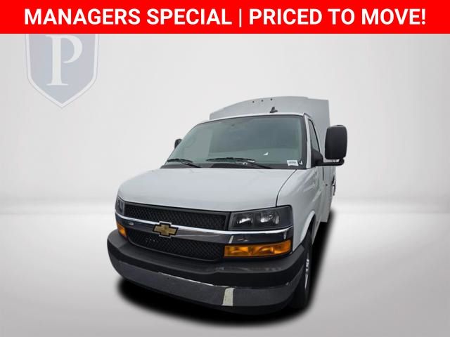 New 2025 Chevrolet Express 3500 Cutaway - photo 21