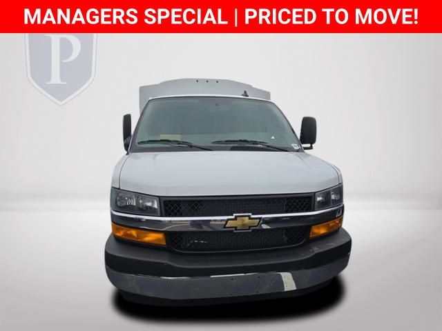 New 2025 Chevrolet Express 3500 Cutaway - photo 22