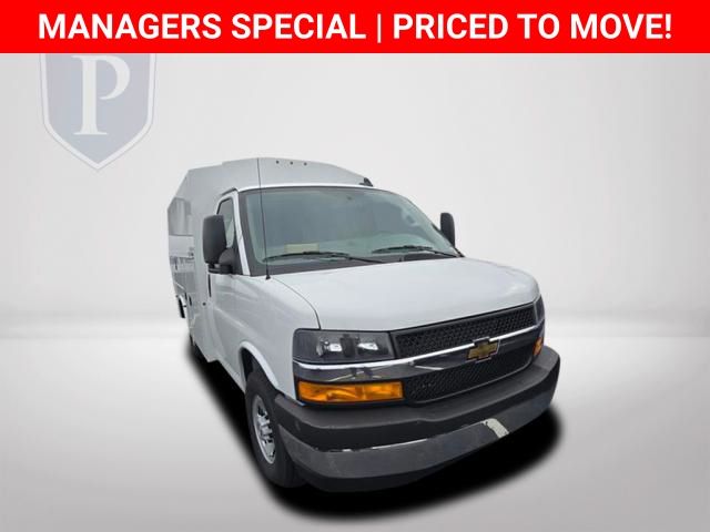 New 2025 Chevrolet Express 3500 Cutaway - photo 23