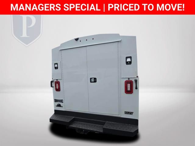New 2025 Chevrolet Express 3500 Cutaway - photo 15