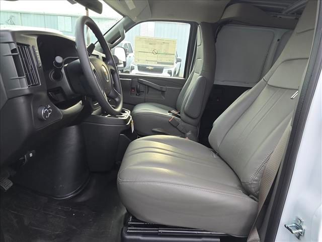 New 2025 Chevrolet Express 2500 Empty Cargo Van - photo 23
