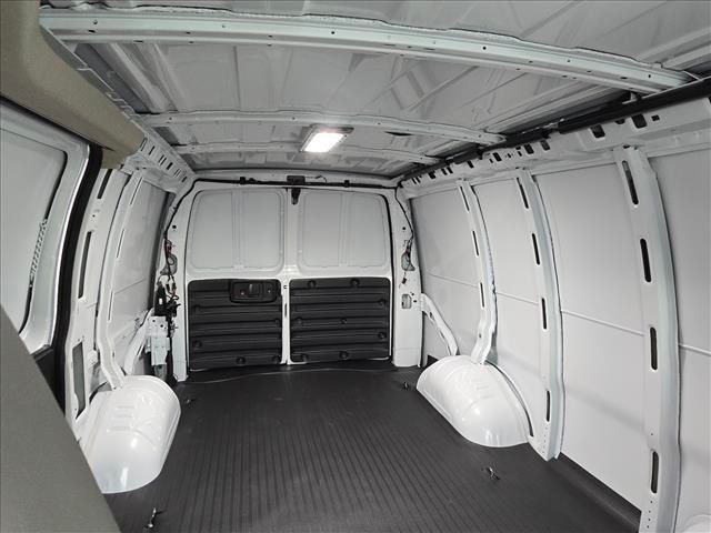 New 2025 Chevrolet Express 2500 Empty Cargo Van - photo 6