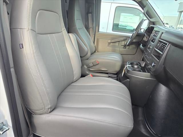 New 2025 Chevrolet Express 2500 Empty Cargo Van - photo 7