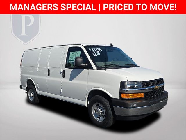 New 2025 Chevrolet Express 2500 Empty Cargo Van - photo 3