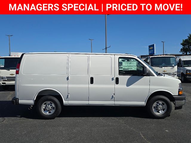 New 2025 Chevrolet Express 2500 Empty Cargo Van - photo 6