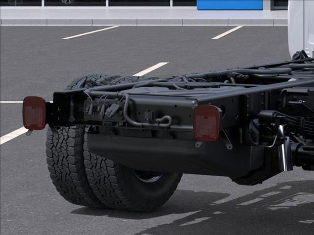 New 2026 Chevrolet Silverado 3500 Regular Cab Cab Chassis - photo 11