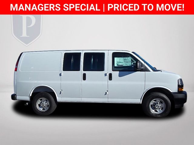 New 2025 Chevrolet Express 2500 Empty Cargo Van - photo 4