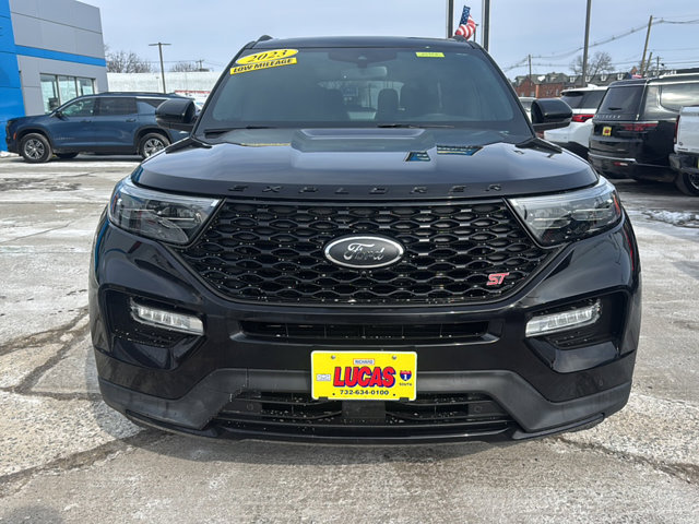 Used 2023 Ford Explorer - photo 2