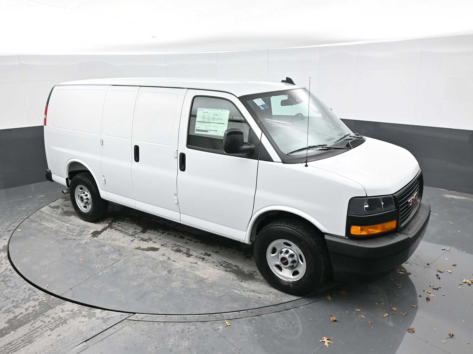 New 2025 GMC Savana 2500 Empty Cargo Van - photo 34