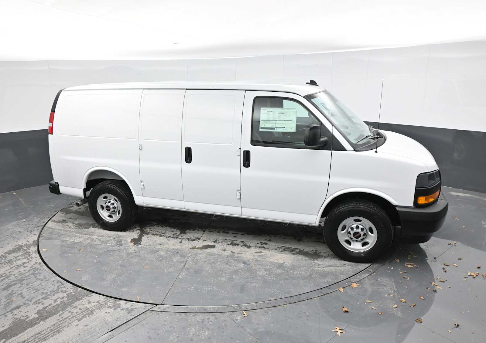 New 2025 GMC Savana 2500 Empty Cargo Van - photo 35