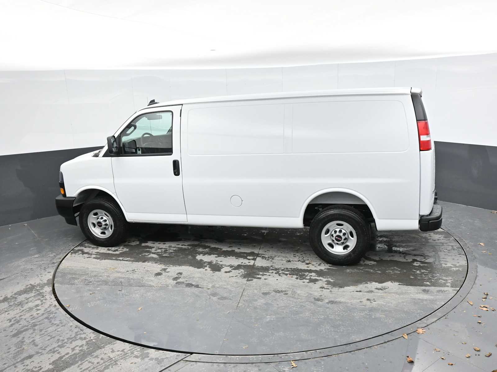 New 2025 GMC Savana 2500 Empty Cargo Van - photo 37