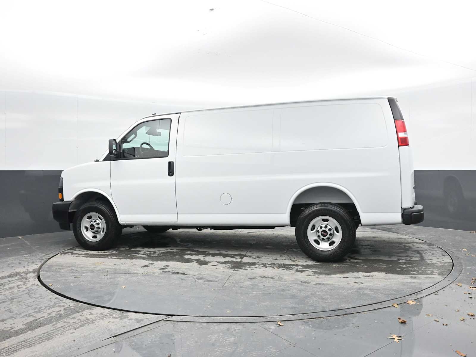 New 2025 GMC Savana 2500 Empty Cargo Van - photo 11