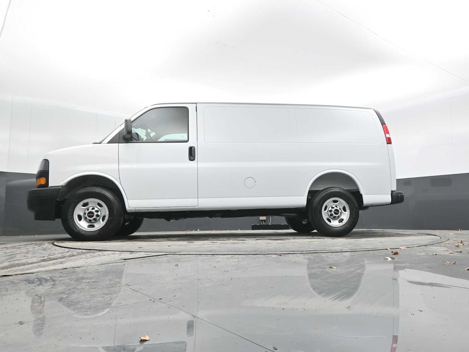 New 2025 GMC Savana 2500 - photo 1
