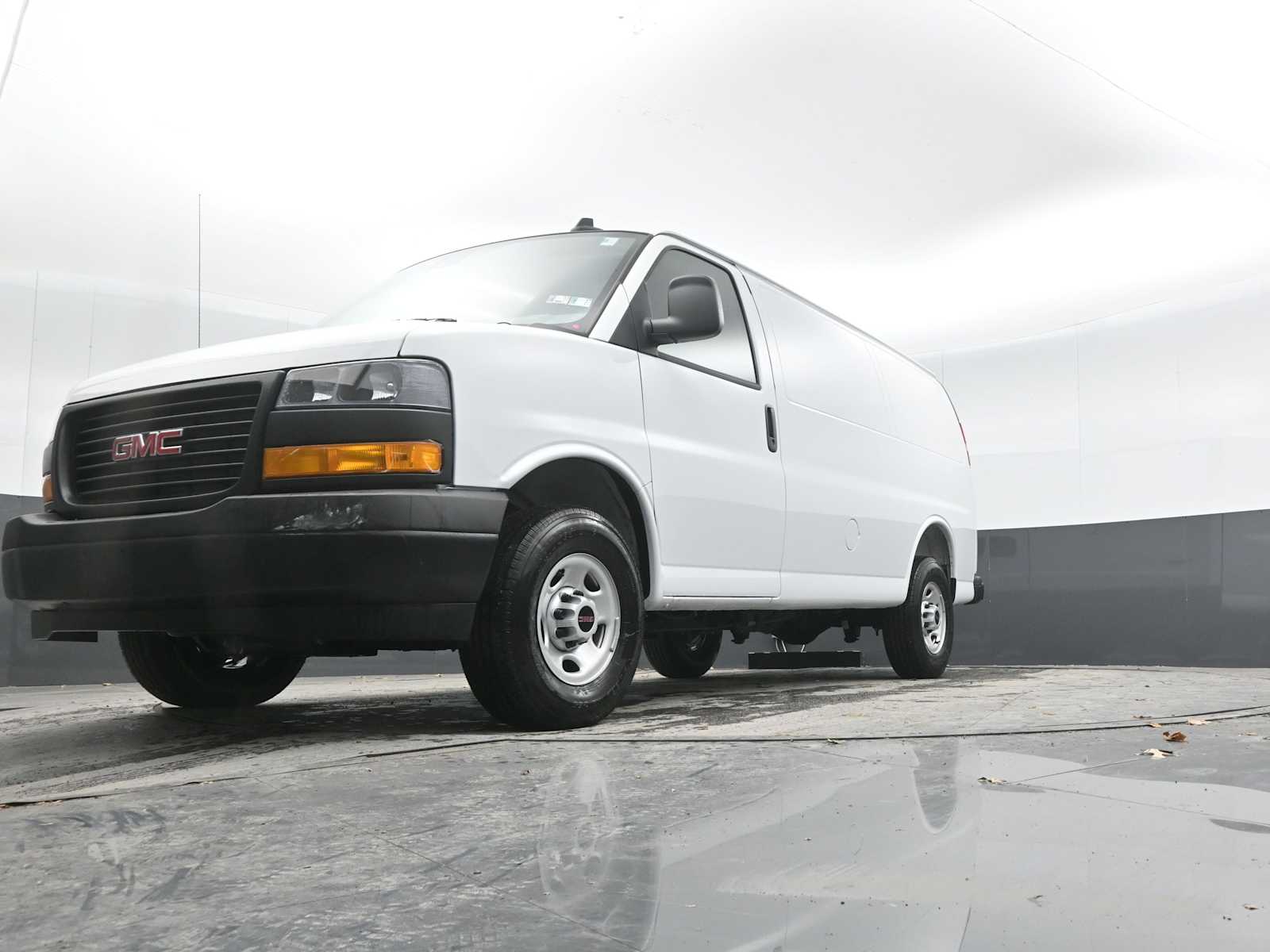 New 2025 GMC Savana 2500 - photo 2