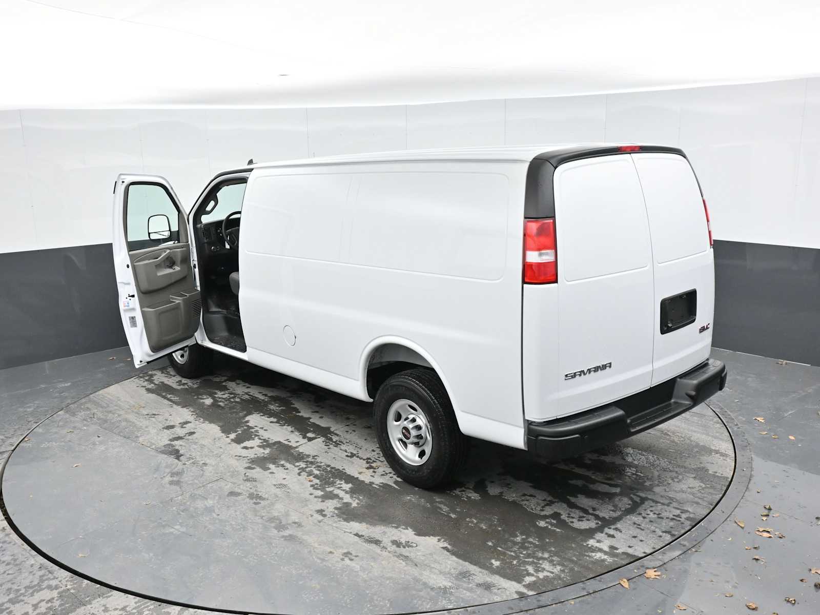 New 2025 GMC Savana 2500 Empty Cargo Van - photo 8