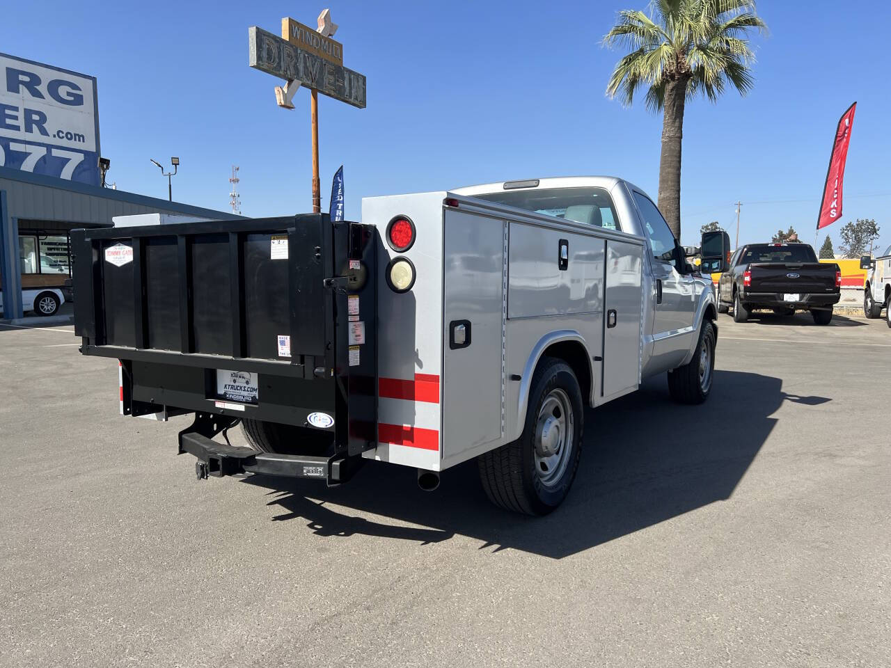 Used 2015 Ford F-350 - photo 2