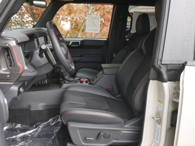 New 2025 Ford Bronco - photo 2
