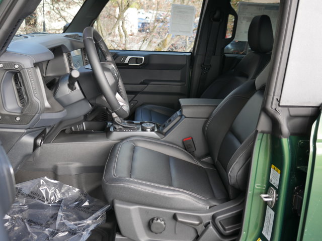 New 2025 Ford Bronco - photo 2