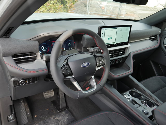 New 2026 Ford Explorer - photo 2