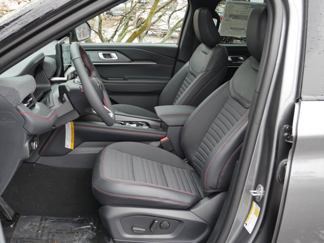 New 2026 Ford Explorer - photo 2
