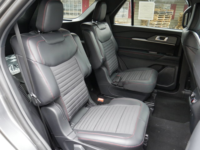 New 2026 Ford Explorer ST-Line - photo 30