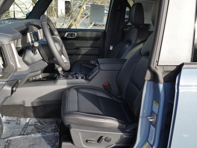 New 2025 Ford Bronco - photo 2