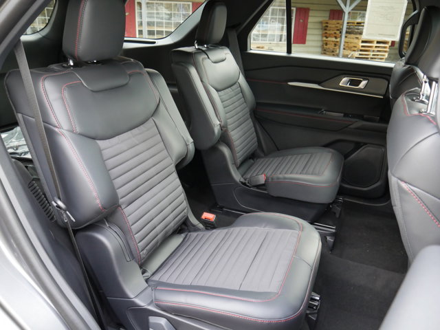 New 2026 Ford Explorer ST-Line - photo 31