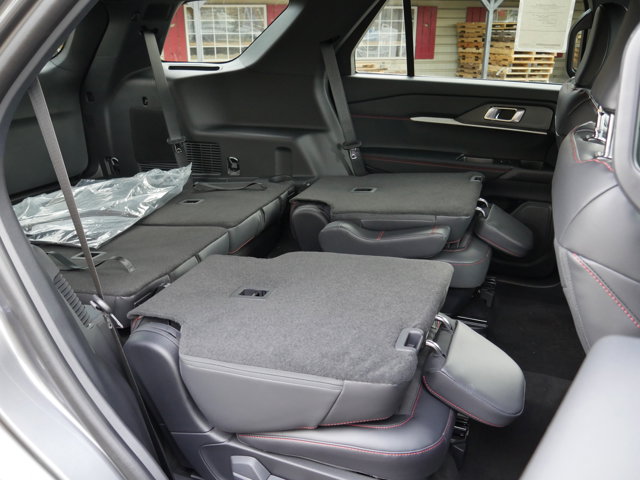 New 2026 Ford Explorer ST-Line - photo 32