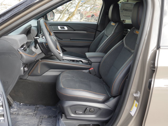 New 2026 Ford Explorer - photo 2