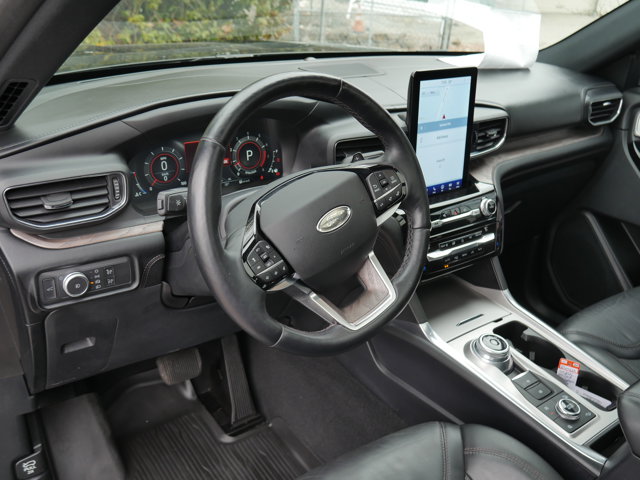 Used 2021 Ford Explorer Platinum - photo 3