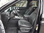 Used 2021 Ford Explorer Platinum thumbnail 2