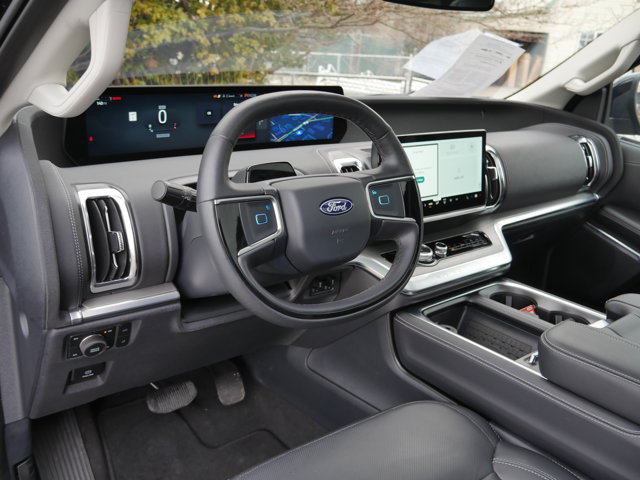 Used 2025 Ford Expedition MAX Platinum - photo 4