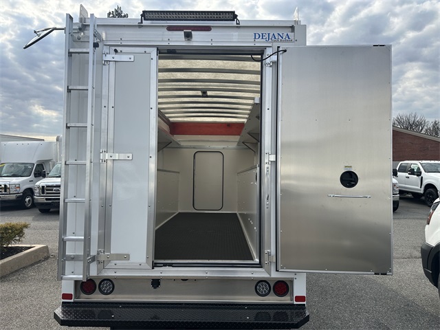 New 2026 Ford E-350 Cutaway - photo 17