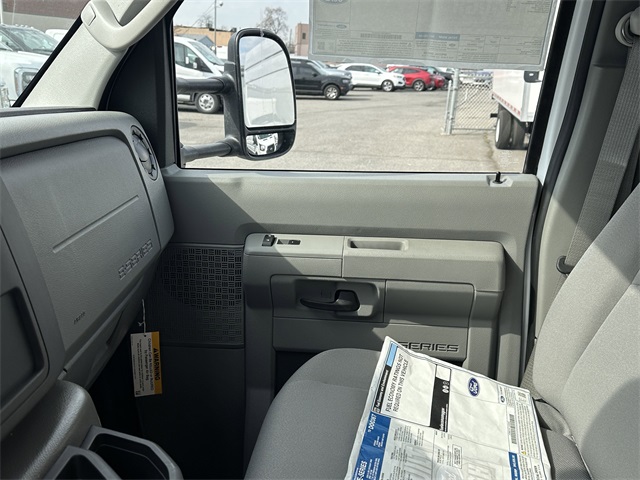 New 2026 Ford E-350 Cutaway - photo 36