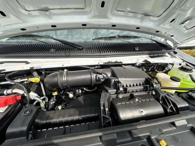 New 2026 Ford E-350 Cutaway - photo 43