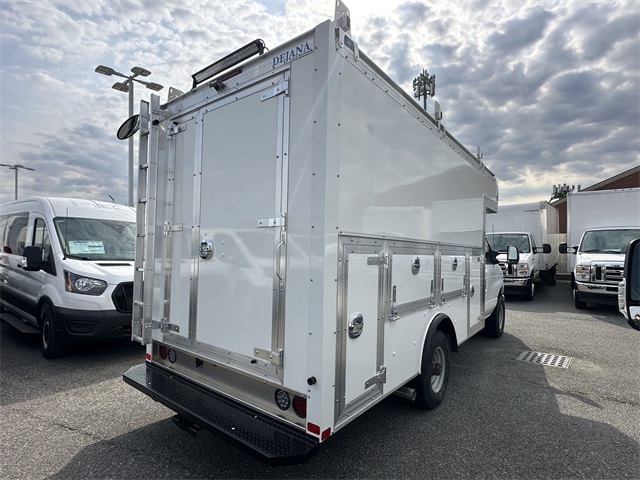 New 2026 Ford E-350 Cutaway - photo 4
