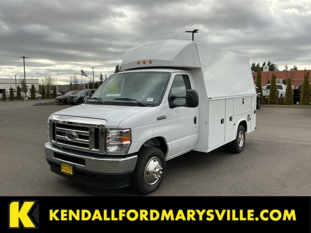 New 2025 Ford E-350 - photo 1