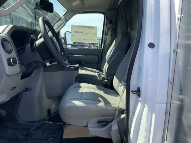 New 2026 Ford E-350 Cutaway - photo 14
