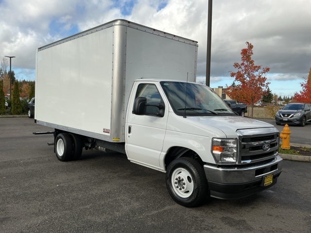 New 2026 Ford E-350 Cutaway - photo 3