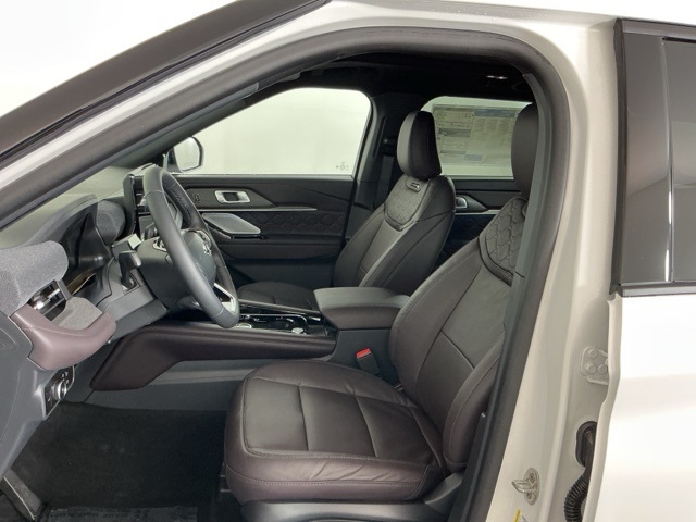 New 2026 Ford Explorer Platinum - photo 31