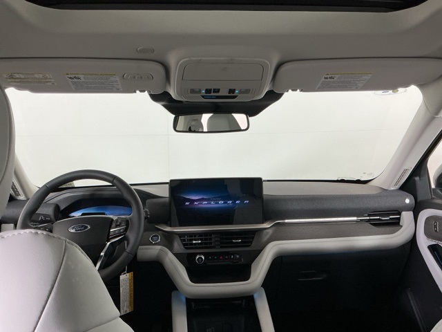 New 2026 Ford Explorer Platinum - photo 3