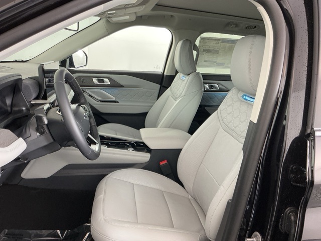 New 2026 Ford Explorer Platinum - photo 32