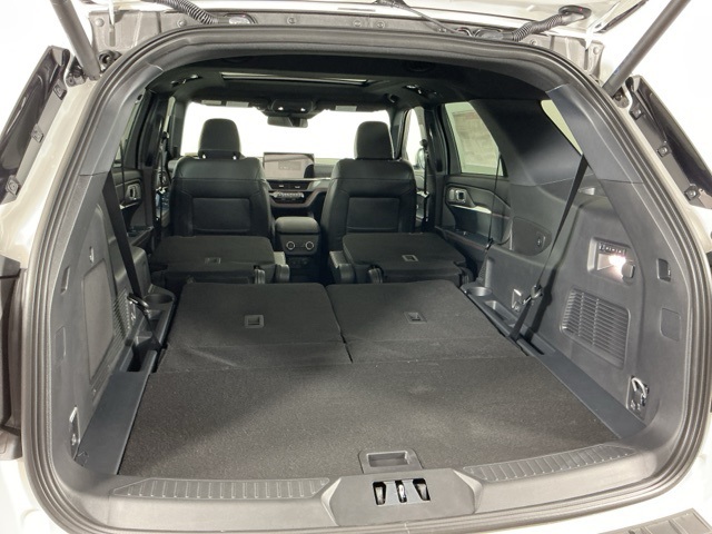 New 2026 Ford Explorer ST - photo 11