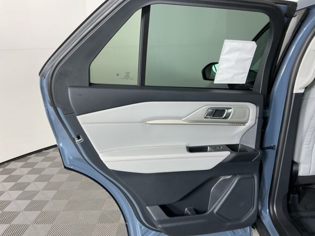 New 2026 Ford Explorer ACTIV - photo 3