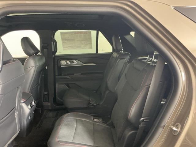 New 2026 Ford Explorer ST - photo 7