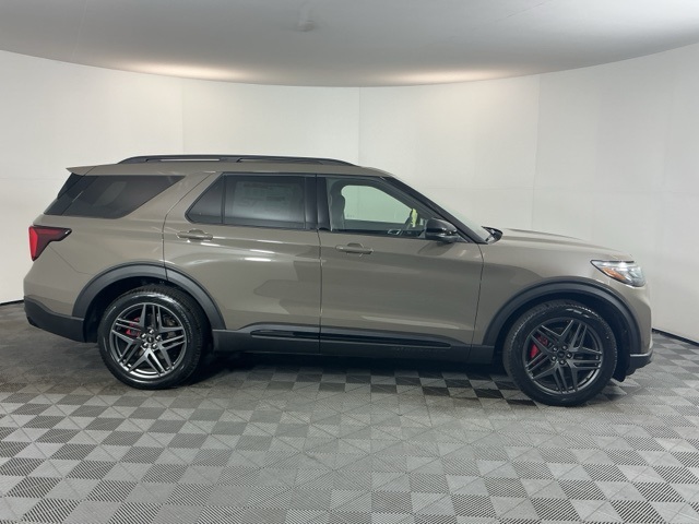 New 2026 Ford Explorer ST - photo 18